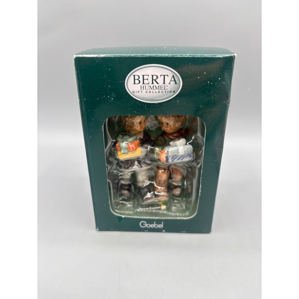 Goebel Berta Hummel Gift Collection 2003 Annual Ornament Gifts‎ for Grandma